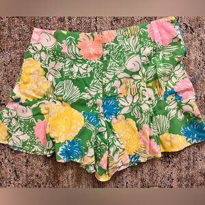 Lilly Pulitzer FOLLY SHORTS - Hibiscus Stroll - size 4